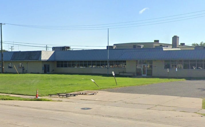 Pictures of Industrial property located at 21100 Coolidge Hwy, Oak Park, MI 48237 for lease - image #1