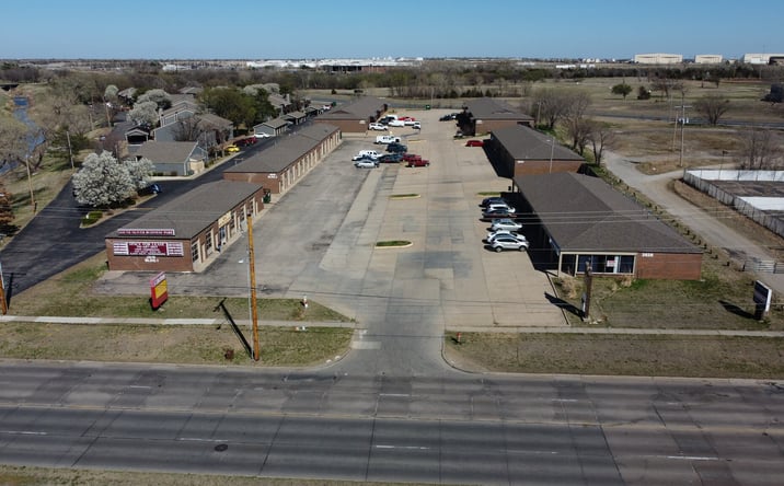Pictures of Retail, Office, Industrial property located at 2616 S Oliver Ave, Wichita, KS 67210 for lease - image #1