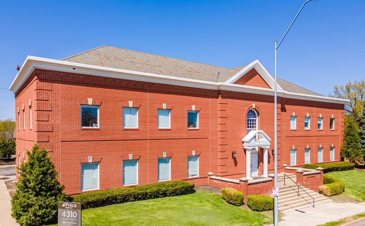 Pictures of Office property located at 4310 Madison Ave, KCMO, MO 64111 for lease - image #1