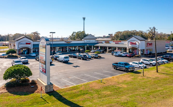 Pictures of Retail property located at 5300 Halls Mill Rd, Mobile, AL 36619 for lease - image #1