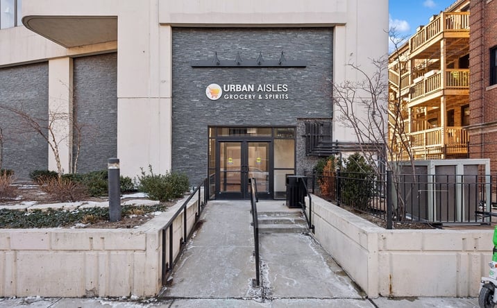 Pictures of Retail, Office, Restaurant property located at 3930 N Pine Grove Ave, Chicago, IL 60613 for lease - image #1