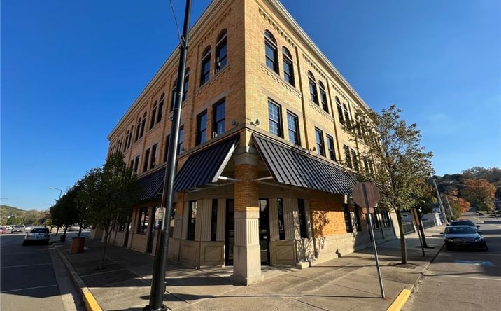 Pictures of Retail, Office property located at 202 E 3rd St, Uhrichsville, OH 44683 for lease - image #1