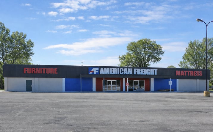 Pictures of Retail property located at 2490 Main St, Green Bay, WI 54311 for lease - image #1