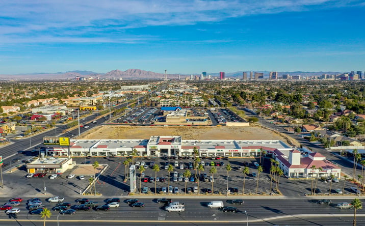 Pictures of Retail property located at 2550 S Rainbow Blvd, Las Vegas, NV 89146 for lease - image #1