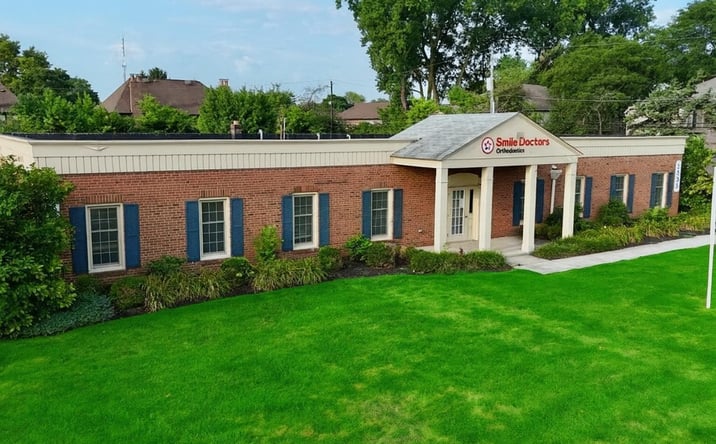 Pictures of Office property located at 1535 Old Henderson Road, Columbus, OH 43220 for lease - image #1