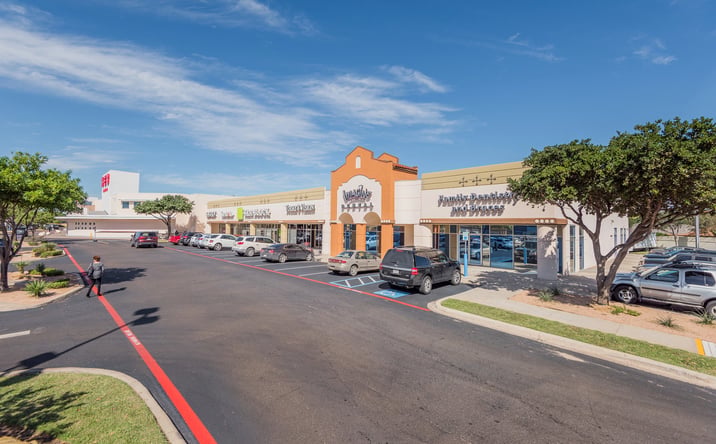 Pictures of Retail, Restaurant property located at 7811 McPherson Rd, Laredo, TX 78045 for lease - image #1