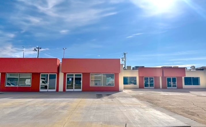 Pictures of Retail, Special Purpose property located at 2714 Bomar Ave, Dallas, TX 75235 for lease - image #1