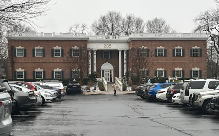 Pictures of Office property located at 285 Middle Country Rd, Smithtown, NY 11787 for lease - image #1