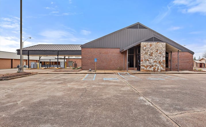 Pictures of Office property located at 101 Office Park Dr, Brandon, MS 39042 for lease - image #1