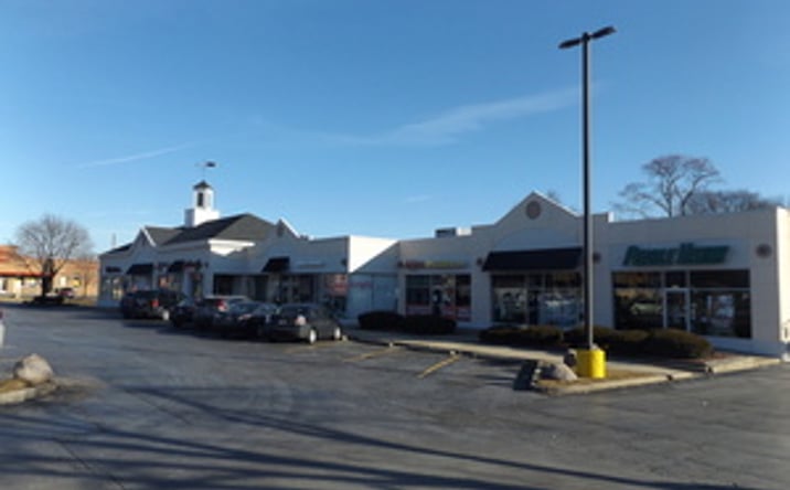 Pictures of Retail property located at 293 N Northwest Hwy, Palatine, IL 60067 for lease - image #1