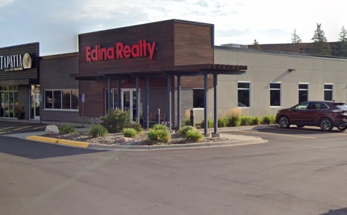 Pictures of Retail, Office property located at 2730 Snelling Avenue North, St Paul, MN 55113 for lease - image #1