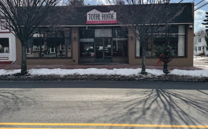 Pictures of Retail property located at 183 Eagle Rock Ave, Roseland, NJ 07068 for lease - image #1