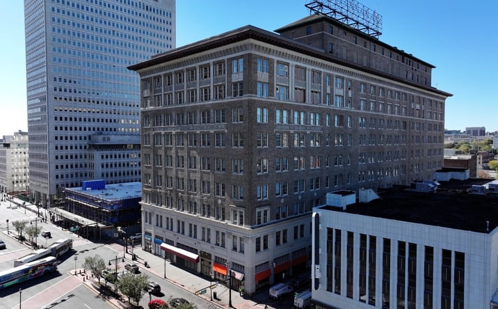 Pictures of Retail, Office, Restaurant property located at 707 Broad St, Newark, NJ 07102 for lease - image #1