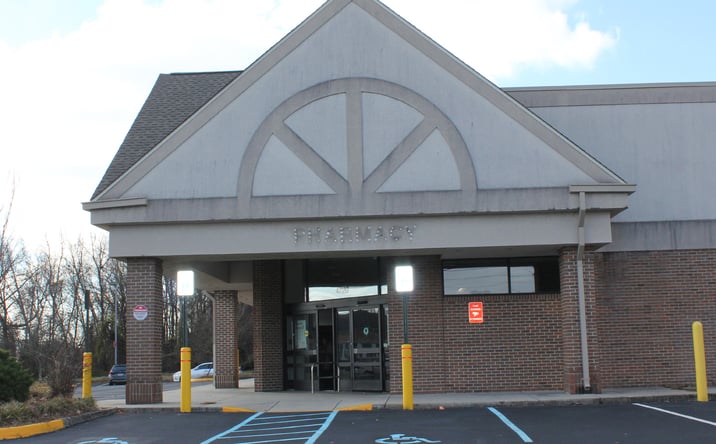 Pictures of Retail property located at 4720 Nine Mile Rd, Richmond, VA 23223 for lease - image #1