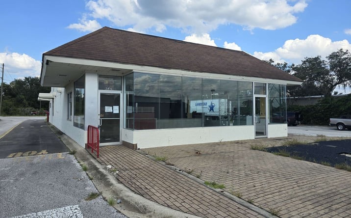 Pictures of Retail property located at 9737 SE Maricamp Rd, Ocala, FL 34472 for lease - image #1