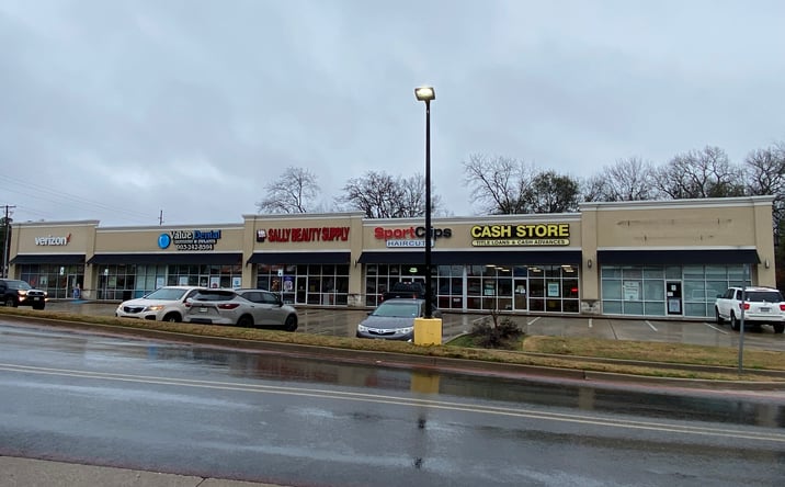 Pictures of Retail property located at 2414 Gilmer Rd, Longview, TX 75604 for lease - image #1