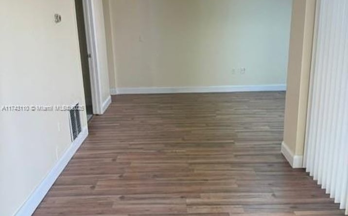 Pictures of Industrial, Office, Retail property located at 5300 NW 12th Ave # 6, Fort Lauderdale, FL 33309 for lease - image #1