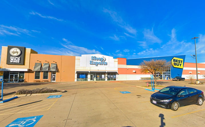 Pictures of Retail property located at 12828 South Fwy, Burleson, TX 76029 for lease - image #1