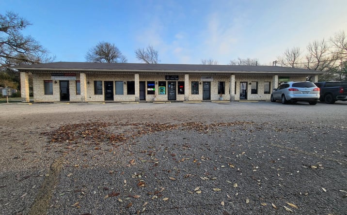 Pictures of Retail, Office property located at 304 E 6th Ave, Belton, TX 76513 for lease - image #1