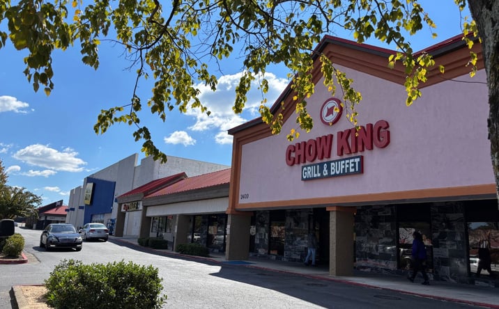 Pictures of Retail, Restaurant property located at 2380-2534 Cobb Parkway SE, Smyrna, GA 30080 for lease - image #1