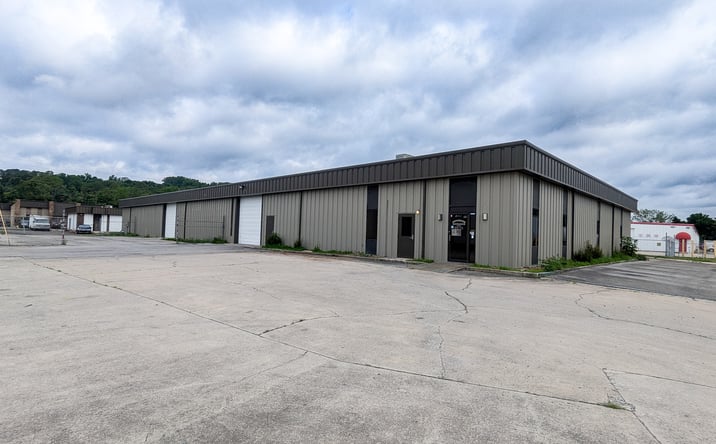 Pictures of Industrial property located at 4840 Commercial Dr NW, Huntsville, AL 35816 for lease - image #1