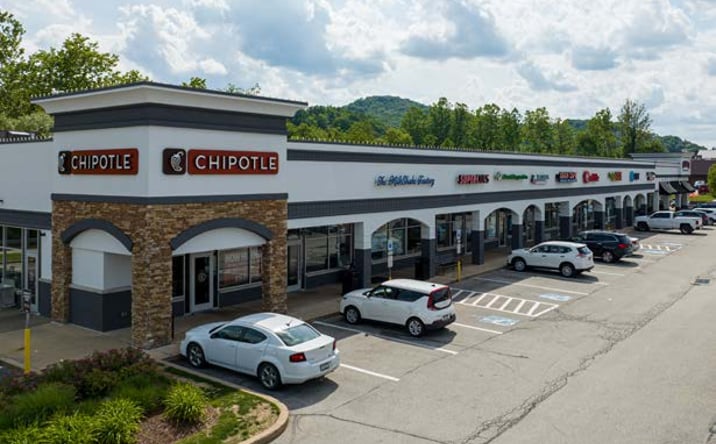 Pictures of Retail, Restaurant property located at 4869 William Penn Highway, Murrysville, PA 15668 for lease - image #1