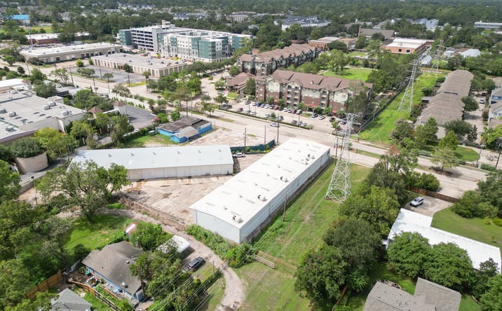 Pictures of Office, Special Purpose property located at 827 W 34th St, Houston, TX 77018 for lease - image #1