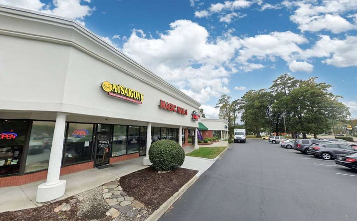 Pictures of Retail property located at 550 Oyster Point Road, Newport News, VA 23602 for lease - image #1