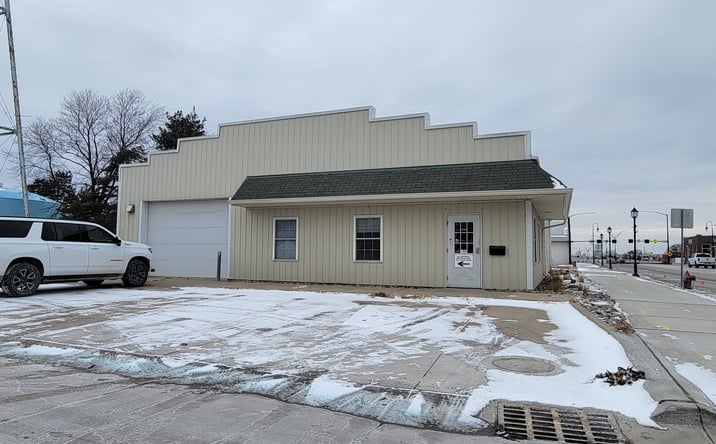 Pictures of Industrial property located at 208 1st Ave S, Altoona, IA 50009 for lease - image #1