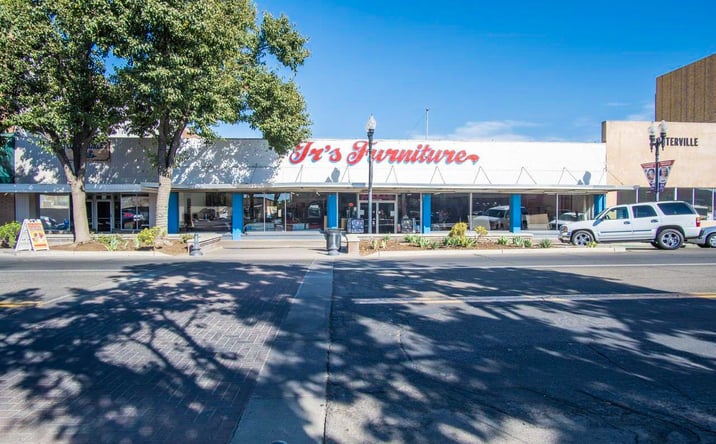 Pictures of Retail property located at 40 N Main St, Porterville, CA 93257 for lease - image #1
