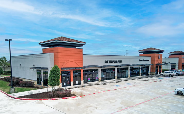 Pictures of Retail property located at 1357 E League City Pkwy, Dickinson, TX 77539 for lease - image #1