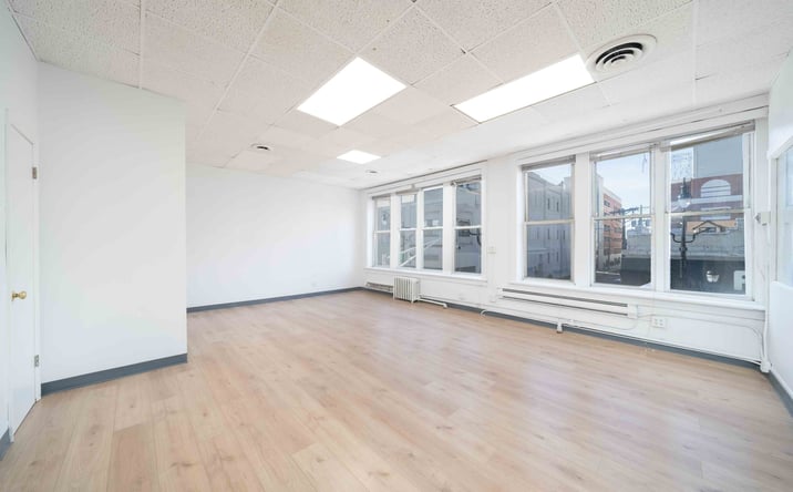 Pictures of Office property located at 3600 Bergenline Ave, Union City, NJ 07087 for lease - image #1