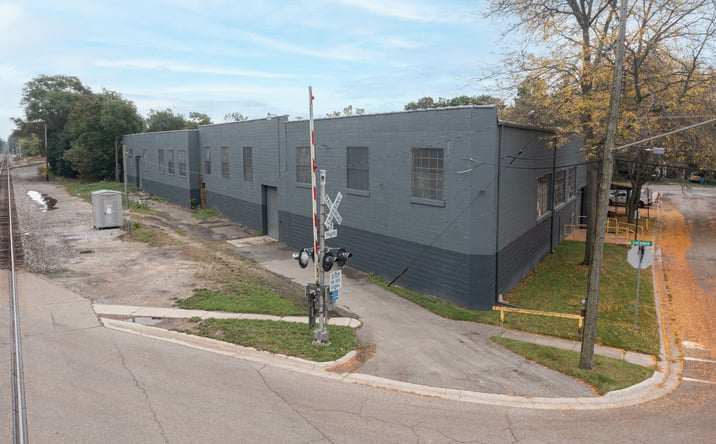 Pictures of Industrial property located at 407 Hadley St, Holly, MI 48442 for lease - image #1