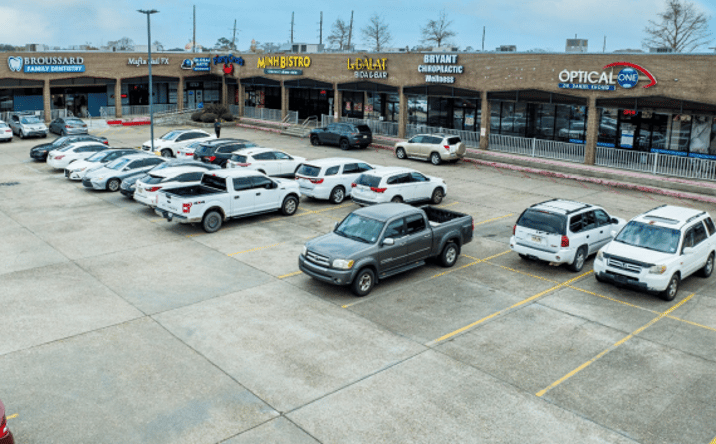 Pictures of Retail, Office, Restaurant property located at 2645 Manhattan Blvd, Harvey, LA 70058 for lease - image #1