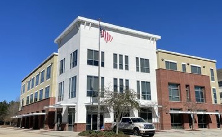 Pictures of Office property located at 300 Holiday Square Blvd, Covington, LA 70433 for lease - image #1