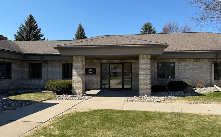 Pictures of Office property located at 4449 Fashion Square Blvd, Saginaw, MI 48603 for lease - image #1