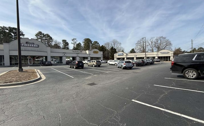 Pictures of Retail property located at 3780 Northside Dr, Macon, GA 31210 for lease - image #1