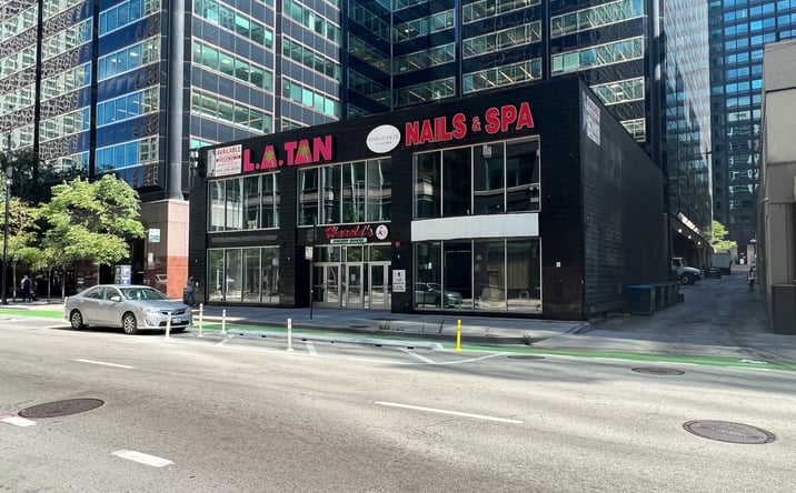 Pictures of Retail property located at 113 S Clinton St, Chicago, IL 60661 for lease - image #1
