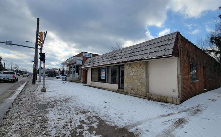 Pictures of Retail, Office property located at 1962 Warrensville Center Rd, Cleveland, OH 44121 for lease - image #1
