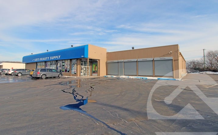 Pictures of Retail, Office, Restaurant property located at 746 N. Perry Ave, Pontiac, MI 48342 for lease - image #1