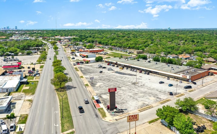 Pictures of Retail property located at 5405 E Lancaster Ave, Fort Worth, TX 76112 for lease - image #1