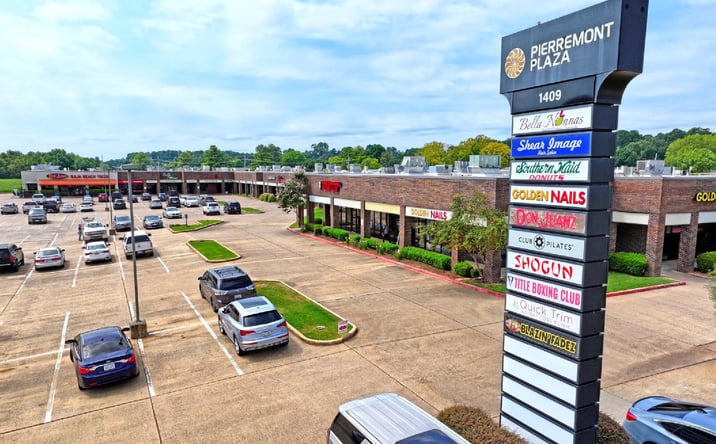 Pictures of Retail property located at 1409 E 70th St, Shreveport, LA 71105 for lease - image #1