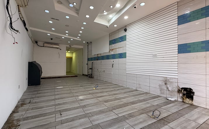 Pictures of Retail, Office, Restaurant property located at 168-03 Jamaica Ave, Queens, NY 11432 for lease - image #1