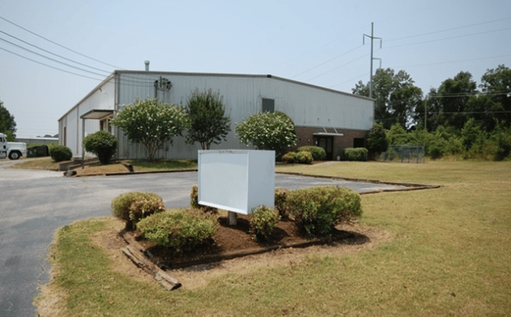 Pictures of Industrial property located at 208 Edwards Dr, Jackson, TN 38301 for lease - image #1