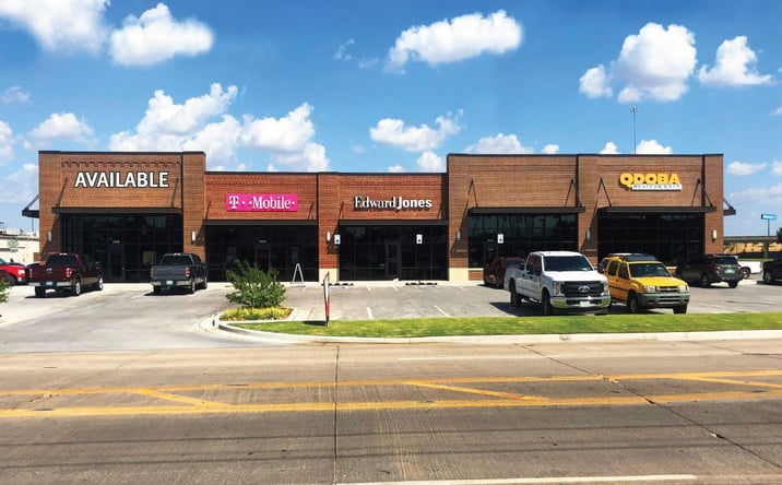Pictures of Retail property located at 114 N Washington Ave, Weatherford, OK 73096 for lease - image #1