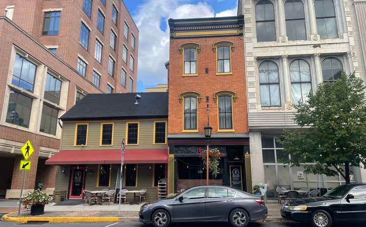 Pictures of Restaurant property located at 19 N George St, York, PA 17401 for lease - image #1