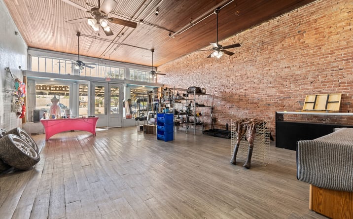 Pictures of Retail, Restaurant property located at 116 Second St, Venus, TX 76084 for lease - image #1