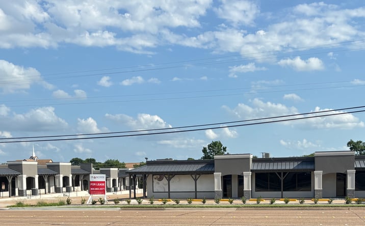 Pictures of Retail, Office, Restaurant property located at 202 W Center St, Duncanville, TX 75116 for lease - image #1