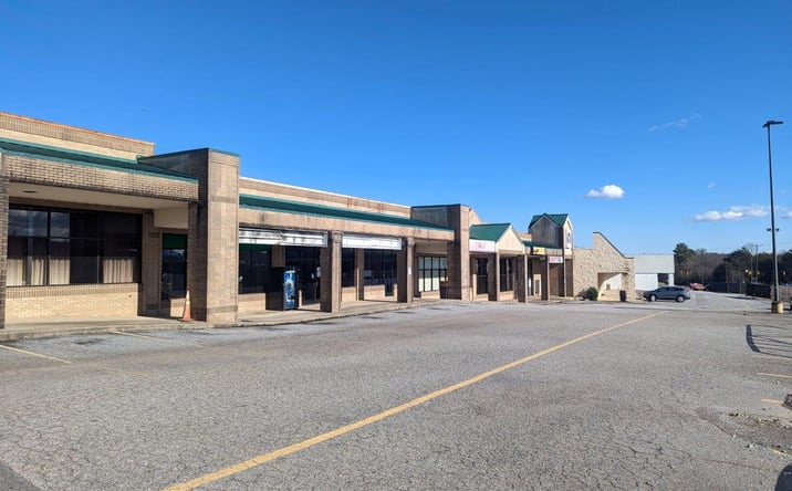 Pictures of Retail, Office, Restaurant property located at 1702 US-421, Wilkesboro, NC 28697 for lease - image #1