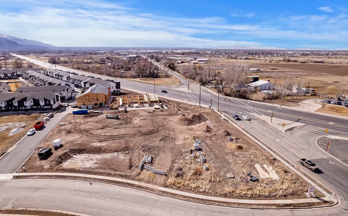 Pictures of Retail, Office, Restaurant property located at 2135 N 700 W, Harrisville, UT 84414 for lease - image #1